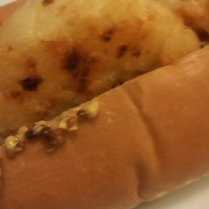 ハッシュドポテトとキャベツのホットドッグロールパン